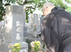 お墓の魂抜き・開眼供養のお打ち合わせをします